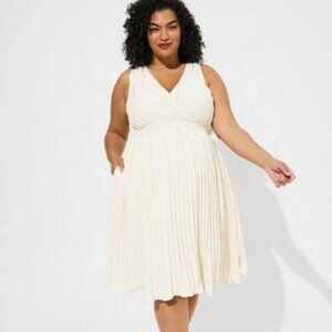 Torrid Marilyn Monroe Midi Cream Sleeveless Tie Back Pleated Dress 5 5X 28